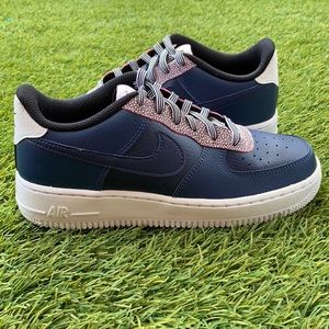 Nike Air Force 1 LV8 4